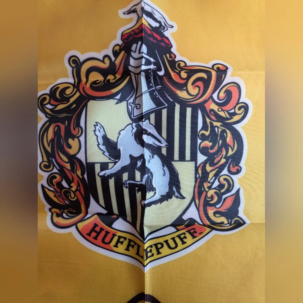 Hufflepuff House Banner - Yellow and Black Crest